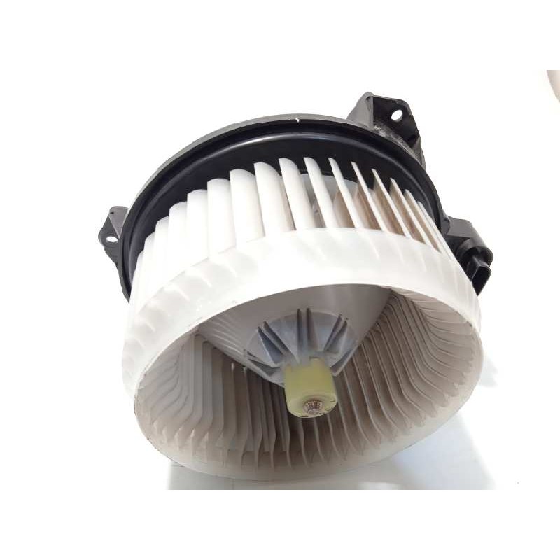 Recambio de motor calefaccion para toyota auris active referencia OEM IAM AV2727008084  8710305060