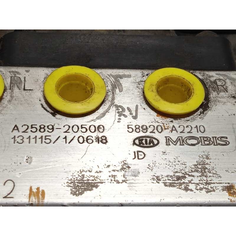 Recambio de abs para kia cee´d 1.6 crdi cat referencia OEM IAM 58920A2210 6158945200 A258920500