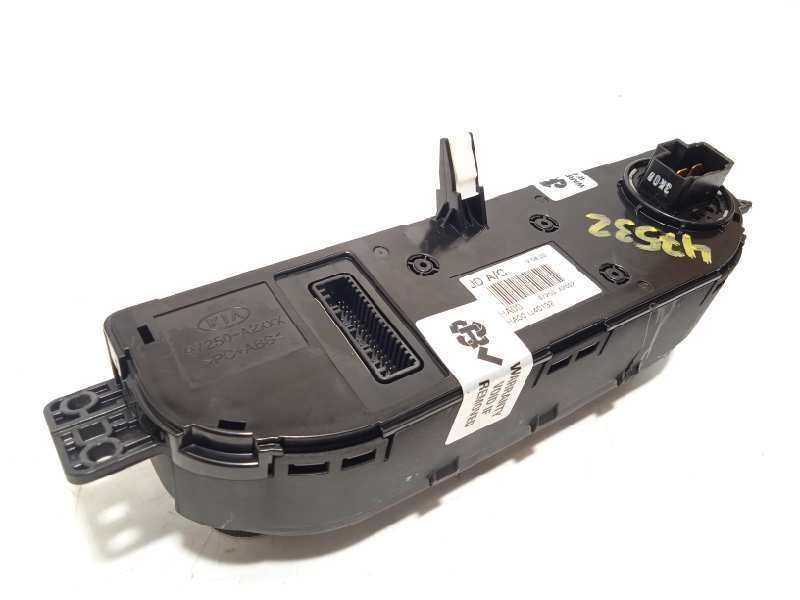 Recambio de mando climatizador para kia cee´d 1.6 crdi cat referencia OEM IAM 97250A2002  