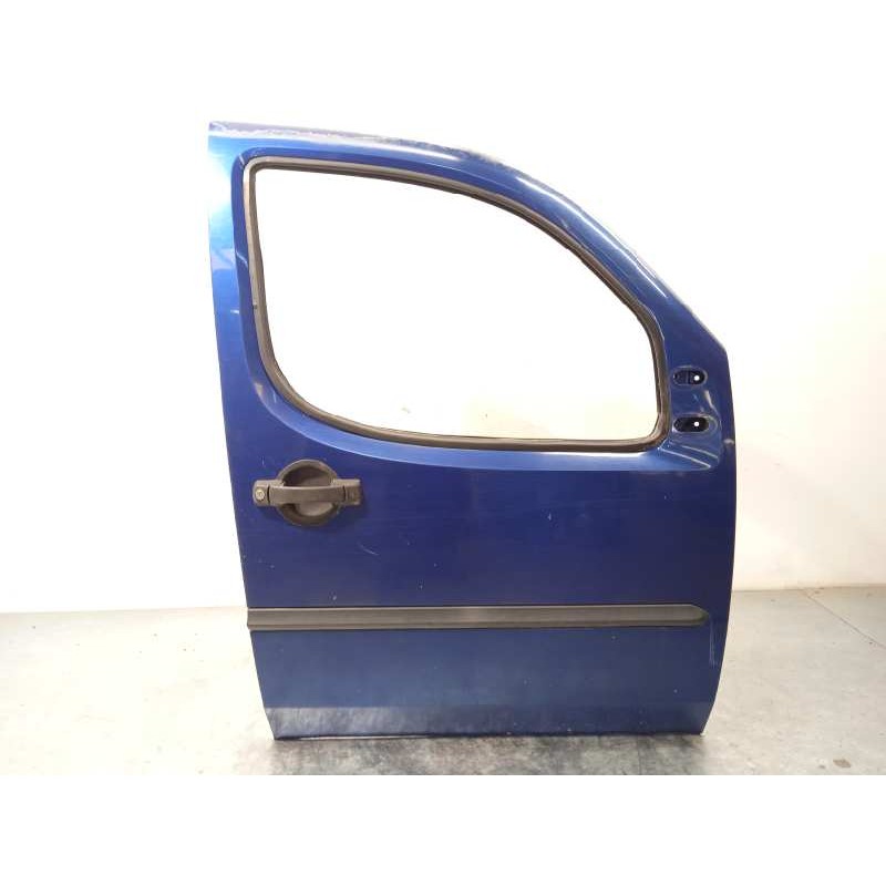 Recambio de puerta delantera derecha para fiat doblo cargo (223) 1.2 furg. acristalado referencia OEM IAM 51847704  