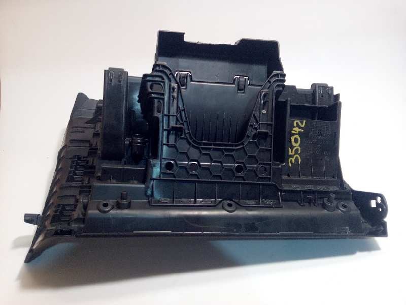 Recambio de guantera para volkswagen golf vii sportsvan 2.0 tdi referencia OEM IAM 5G1857290  