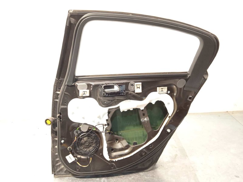 Recambio de puerta trasera derecha para peugeot 508 allure hybrid4 referencia OEM IAM 9008X3  