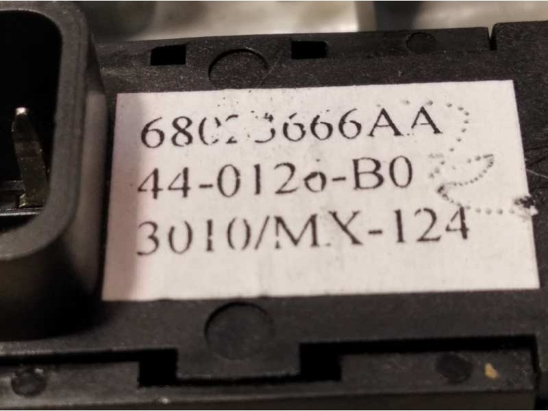 Recambio de mando multifuncion para chrysler grand voyager 2.8 crd cat referencia OEM IAM P04602579AB  68023666AA