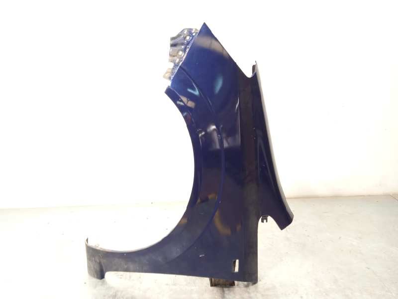 Recambio de aleta delantera izquierda para opel zafira b 1.9 cdti referencia OEM IAM 93184411  