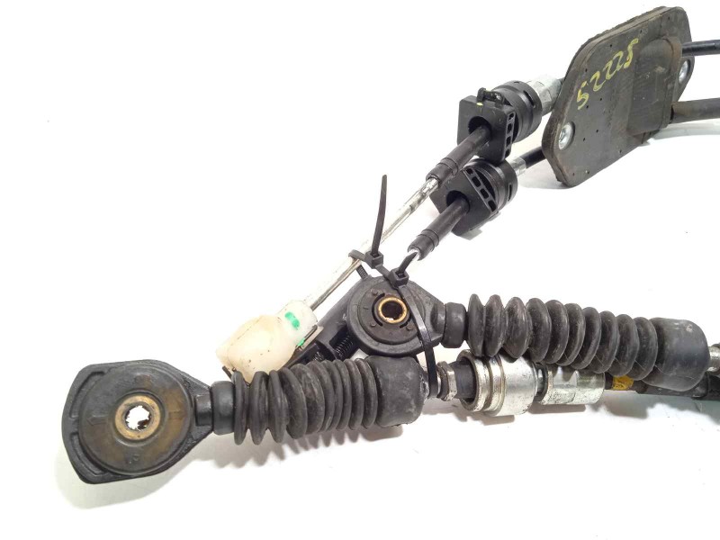 Recambio de varillaje cambio para toyota yaris 1.5 16v cat referencia OEM IAM 338200D371  