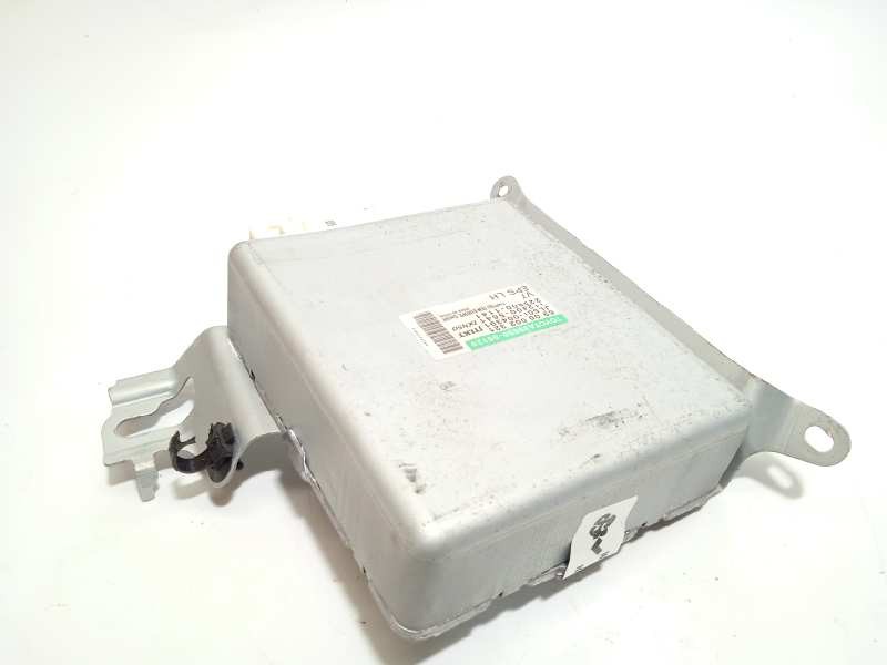 Recambio de centralita direccion para toyota avensis (t27) executive referencia OEM IAM 8965005120 6900002321 2250001141