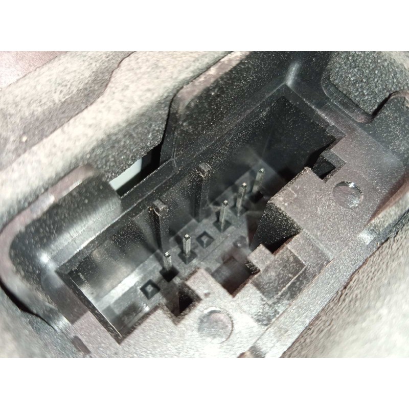 Recambio de cerradura puerta delantera derecha para volkswagen t-roc 1.0 tsi referencia OEM IAM 3J1837016  