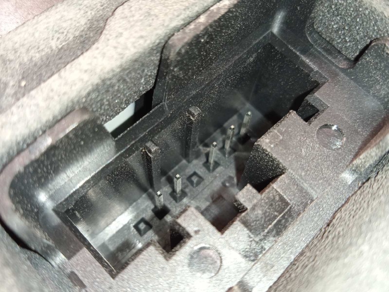 Recambio de cerradura puerta delantera derecha para volkswagen t-roc 1.0 tsi referencia OEM IAM 3J1837016  