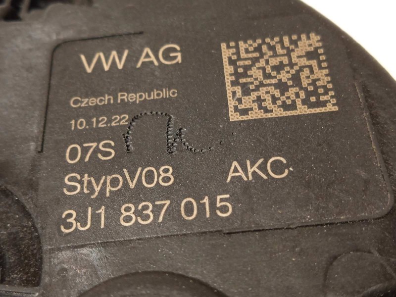 Recambio de cerradura puerta delantera izquierda para volkswagen t-roc 1.0 tsi referencia OEM IAM 3J1837015  