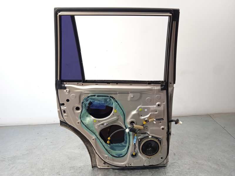 Recambio de puerta trasera izquierda para toyota land cruiser (j12) 3.0 d-4d gx referencia OEM IAM 6700460260  