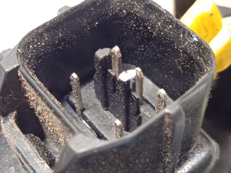 Recambio de cerradura puerta trasera derecha para ssangyong rodius 2.7 turbodiesel cat referencia OEM IAM NOREF  