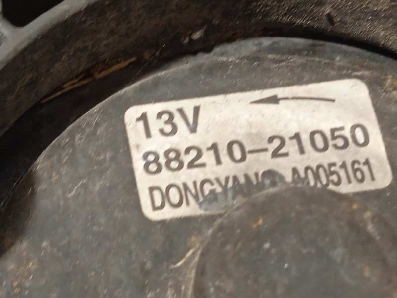 Recambio de electroventilador para ssangyong rodius 2.7 turbodiesel cat referencia OEM IAM 8821021050  