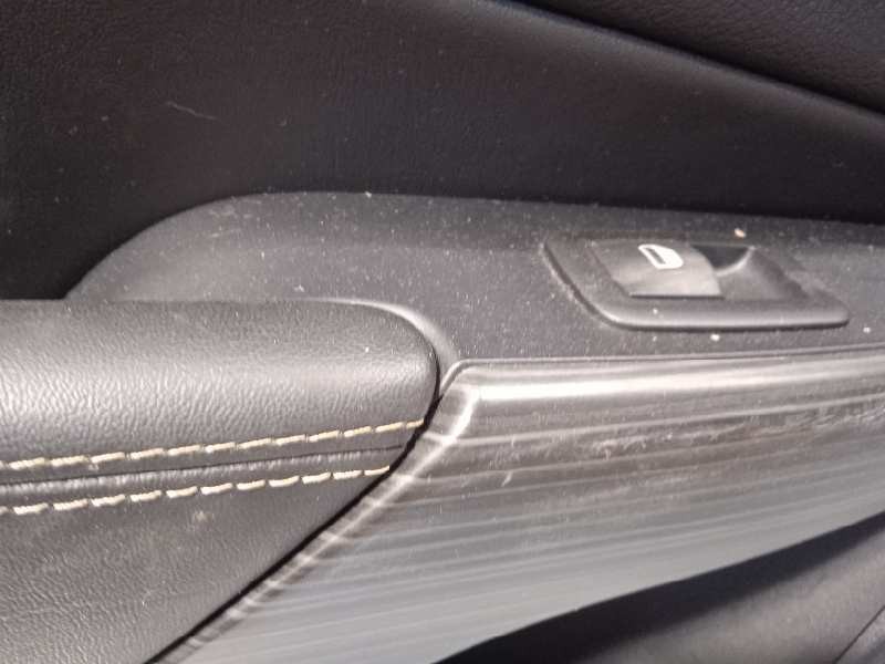 Recambio de puerta trasera izquierda para jeep cherokee limited 4wd referencia OEM IAM 68640465AA  68258507AC