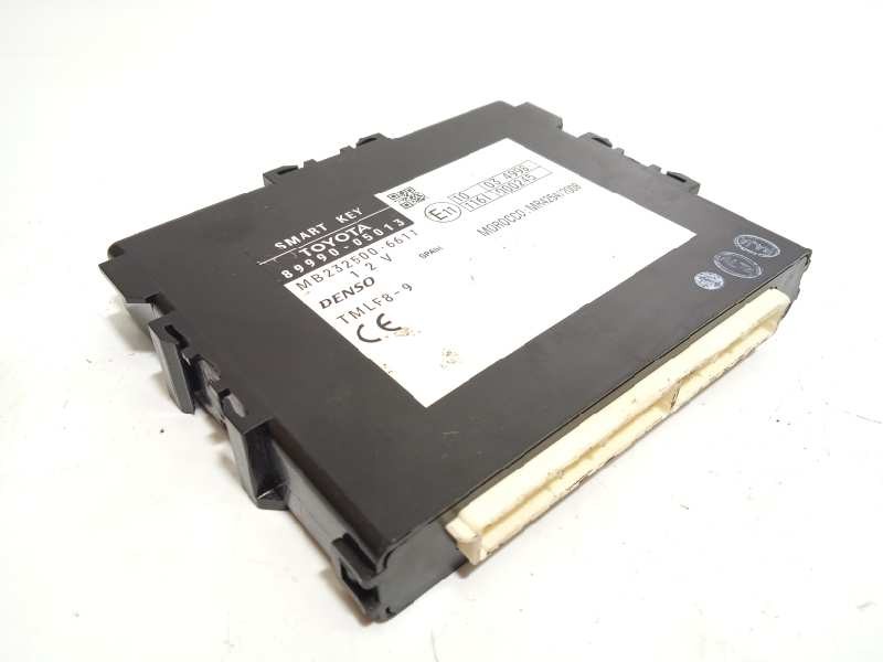 Recambio de modulo electronico para toyota avensis (t27) executive referencia OEM IAM 8999005013  2325006611