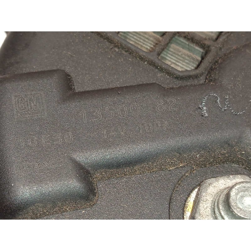 Recambio de alternador para opel astra j lim. sport referencia OEM IAM 13500582  