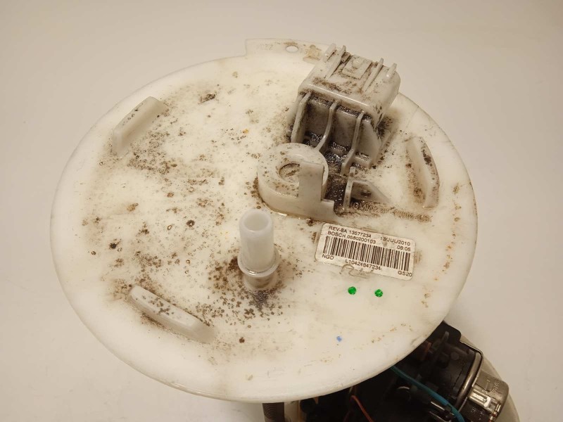 Recambio de bomba combustible para opel astra j lim. sport referencia OEM IAM 13577234  