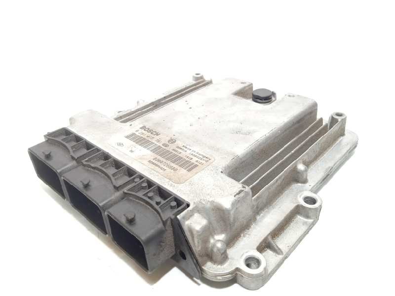 Recambio de centralita motor uce para renault laguna iii 2.0 dci diesel cat referencia OEM IAM 8200726880  0281015781