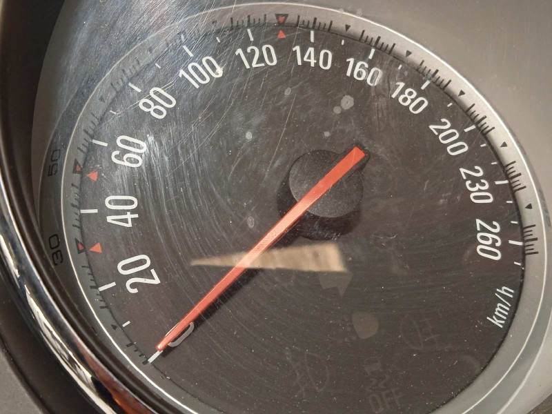 Recambio de cuadro instrumentos para opel astra j lim. sport referencia OEM IAM 13338435  600775881