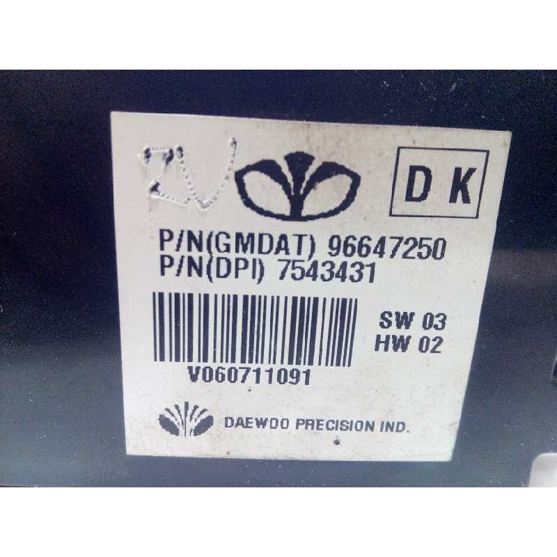 Recambio de pantalla multifuncion para chevrolet epica 2.0 cat referencia OEM IAM 96647250  