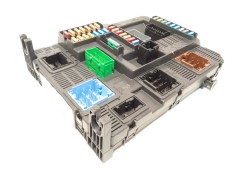 Recambio de caja reles / fusibles para peugeot 208 1.6 blue-hdi fap referencia OEM IAM 9819849680  1631852680 2