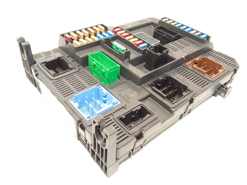 Recambio de caja reles / fusibles para peugeot 208 1.6 blue-hdi fap referencia OEM IAM 9819849680  1631852680