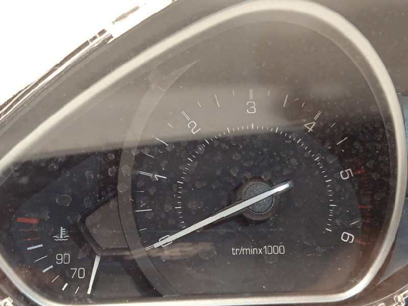 Recambio de cuadro instrumentos para peugeot 208 1.6 blue-hdi fap referencia OEM IAM 9825986680  