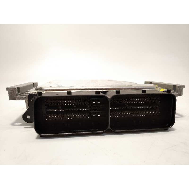 Recambio de centralita motor uce para land rover range rover sport referencia OEM IAM HX7314C568BB LR090975 0261S18821