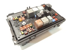 Recambio de caja reles / fusibles para opel astra j lim. sport referencia OEM IAM 13343980   2