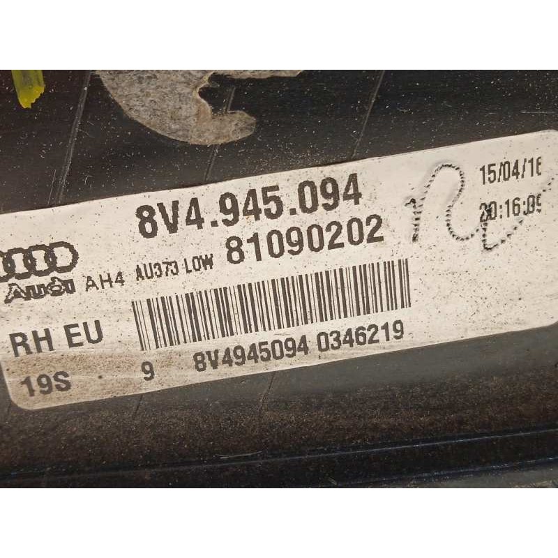 Recambio de piloto trasero derecho interior para audi a3 sportback (8va) ambiente referencia OEM IAM 8V4945094  