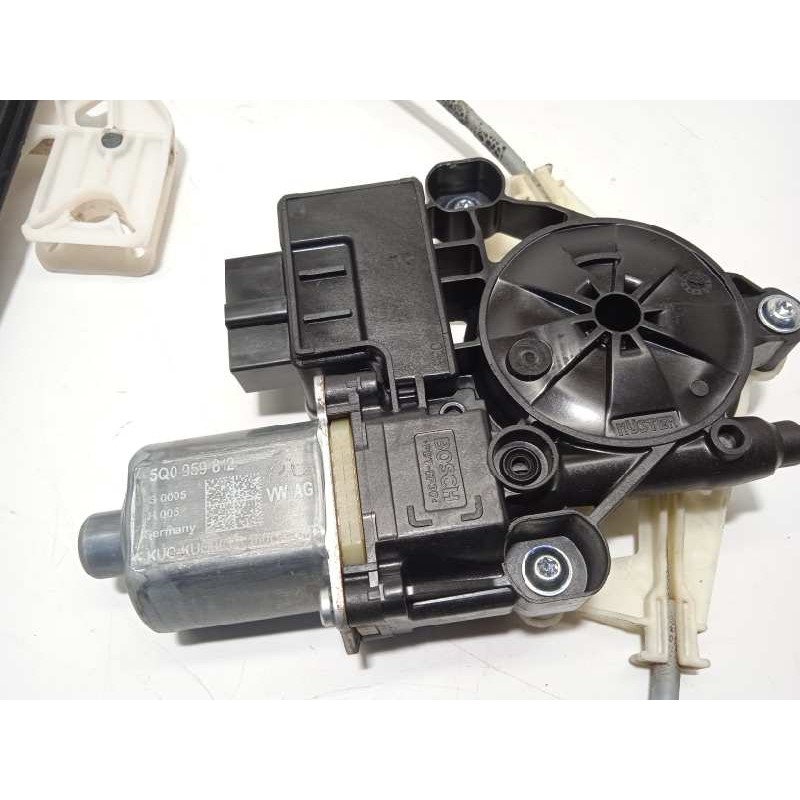 Recambio de elevalunas trasero derecho para audi a3 sportback (8va) ambiente referencia OEM IAM 8V4839462  5Q0959812
