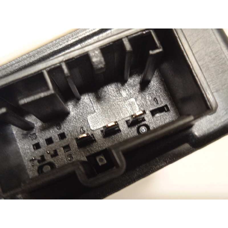 Recambio de elevalunas trasero derecho para audi a3 sportback (8va) ambiente referencia OEM IAM 8V4839462  5Q0959812