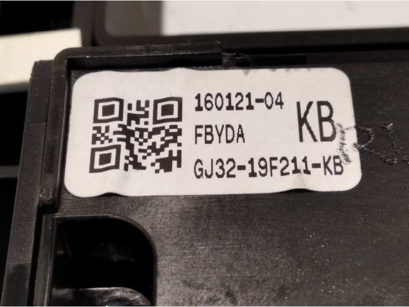 Recambio de mando multifuncion para land rover range rover evoque evoque referencia OEM IAM GJ3219F2111KB  