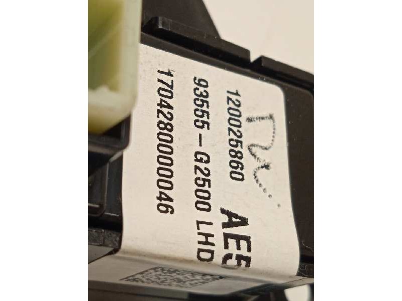 Recambio de mando multifuncion para hyundai ioniq hybrid referencia OEM IAM 93555G2500  93555G25004X