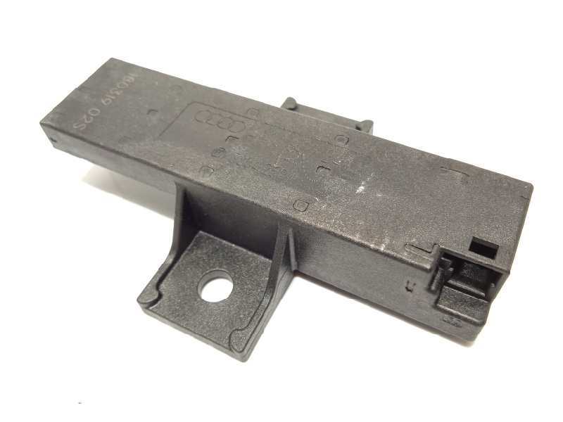 Recambio de antena para audi a8 (4n2/4n8) 50 tdi quattro referencia OEM IAM 4M0907247  