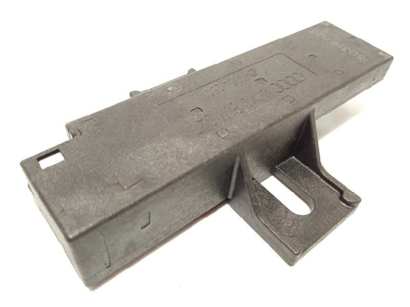 Recambio de antena para audi a8 (4n2/4n8) 50 tdi quattro referencia OEM IAM 4M0907247  