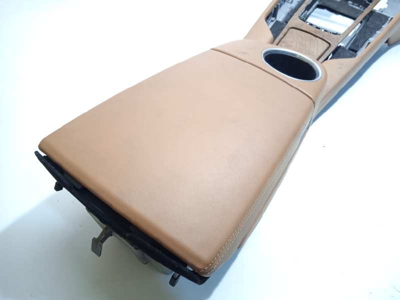 Recambio de consola central para porsche panamera 4 s referencia OEM IAM 97055311101  97055335100