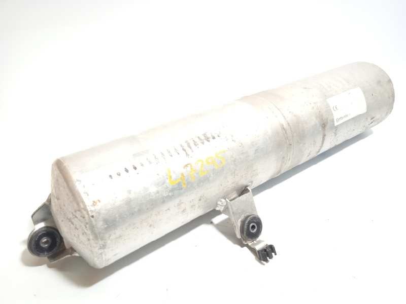 Recambio de acumulador suspension neumatica para porsche panamera 4 s referencia OEM IAM 97035815503  