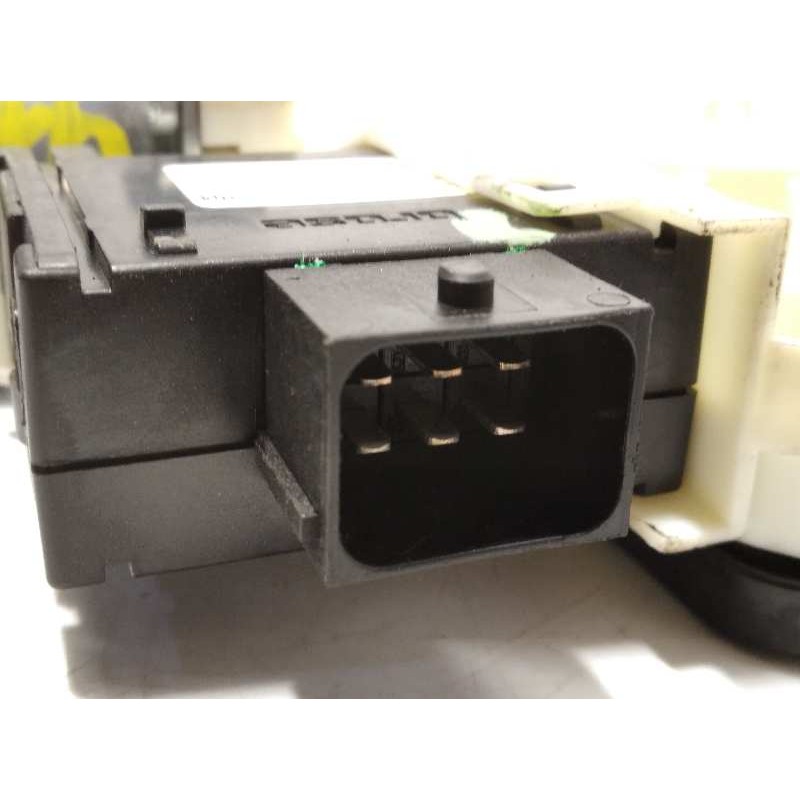 Recambio de elevalunas delantero derecho para jeep compass ii longitude 4x2 referencia OEM IAM 0130822875 68292082AA C61743100