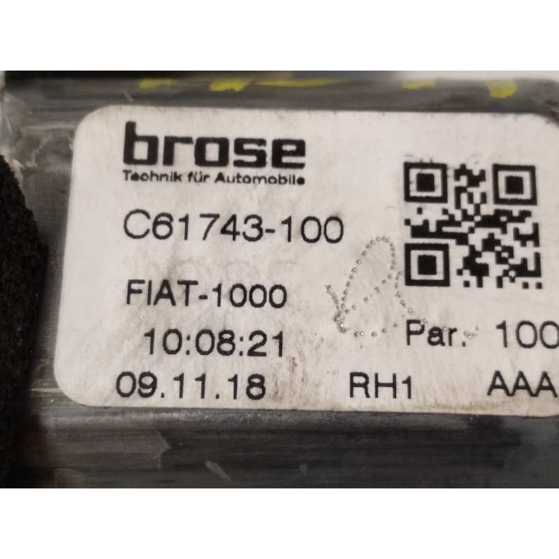 Recambio de elevalunas delantero derecho para jeep compass ii longitude 4x2 referencia OEM IAM 0130822875 68292082AA C61743100