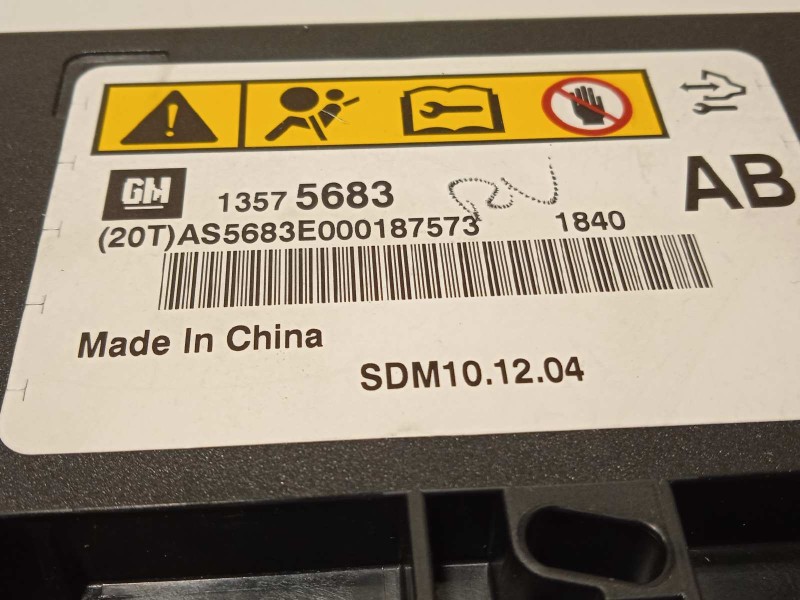 Recambio de centralita airbag para opel astra j lim. sport referencia OEM IAM 13575683  