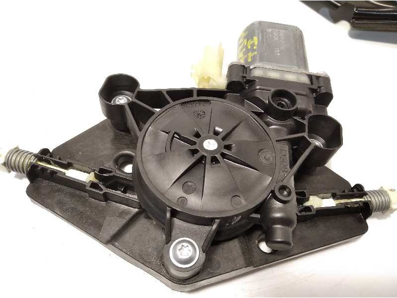 Recambio de elevalunas trasero izquierdo para jeep compass ii longitude 4x2 referencia OEM IAM 0130822663  68292133AA