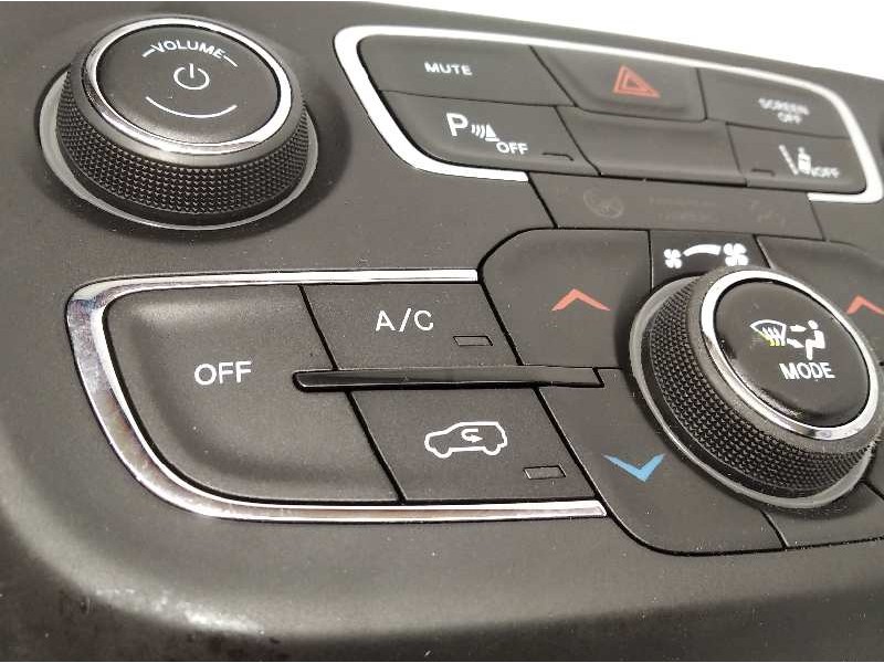 Recambio de mando climatizador para jeep compass ii longitude 4x2 referencia OEM IAM 60928135  P6TM19DX9AB