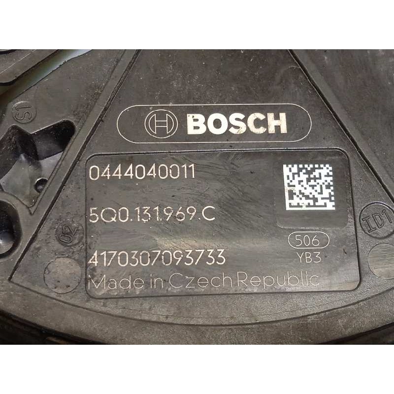 Recambio de deposito aditivo fap adblue para audi q3 (8ug) attraction referencia OEM IAM 5N0131877D  5Q0131969C