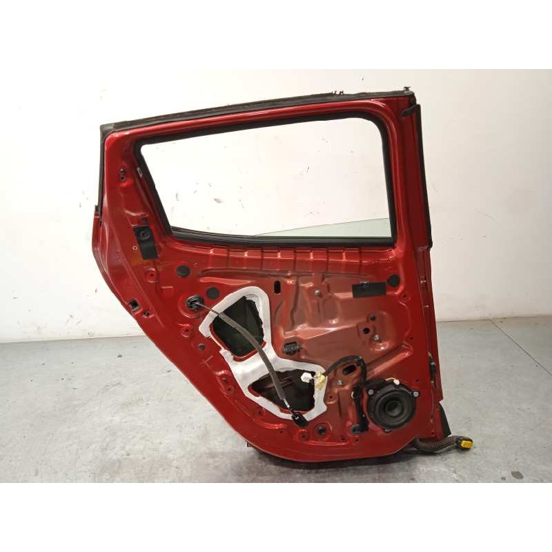 Recambio de puerta trasera izquierda para renault clio iv 1.5 dci diesel fap referencia OEM IAM 821016892R  