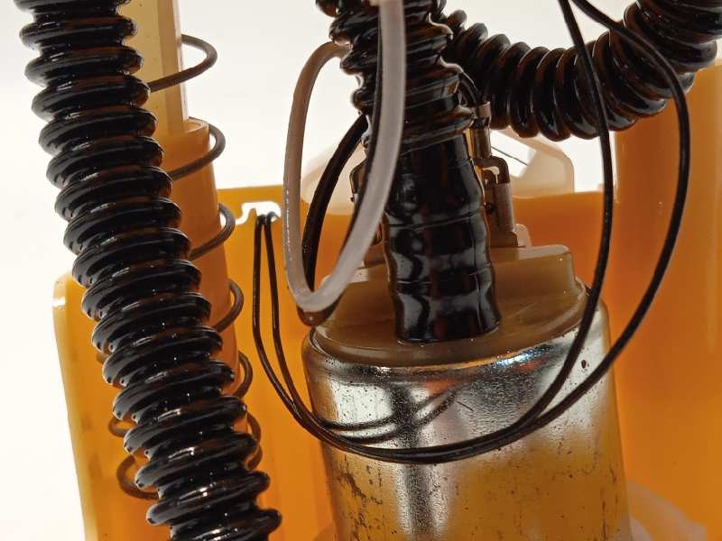 Recambio de bomba combustible para renault clio iv 1.5 dci diesel fap referencia OEM IAM 172021275R  