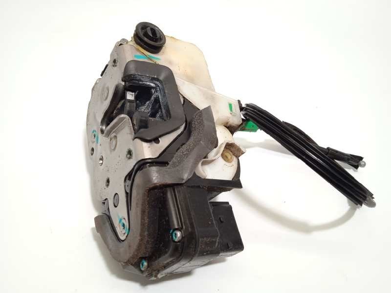 Recambio de cerradura puerta trasera derecha para chevrolet orlando 2.0 diesel cat referencia OEM IAM 13503808  