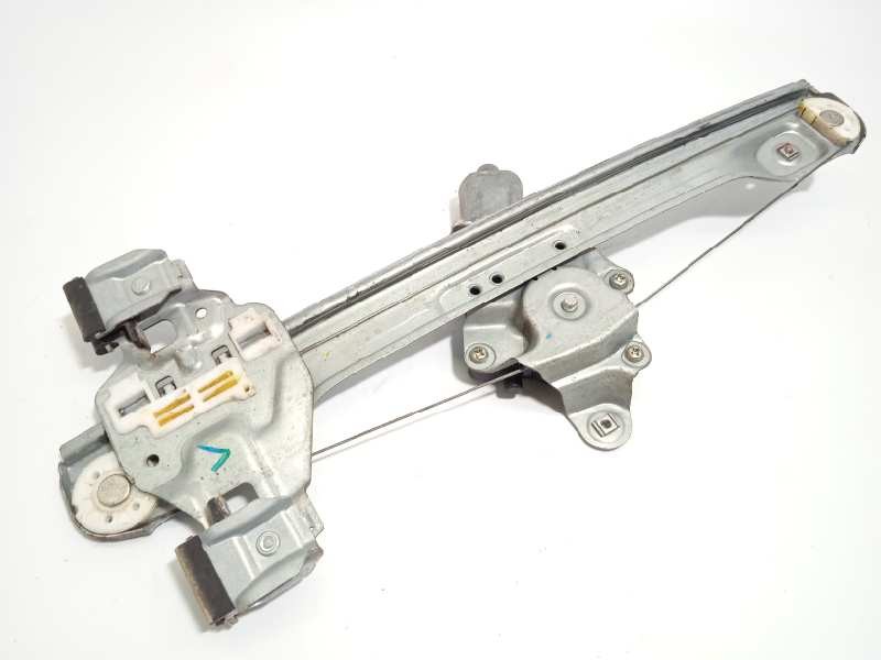 Recambio de elevalunas trasero izquierdo para chevrolet orlando 2.0 diesel cat referencia OEM IAM 95021796  95374829