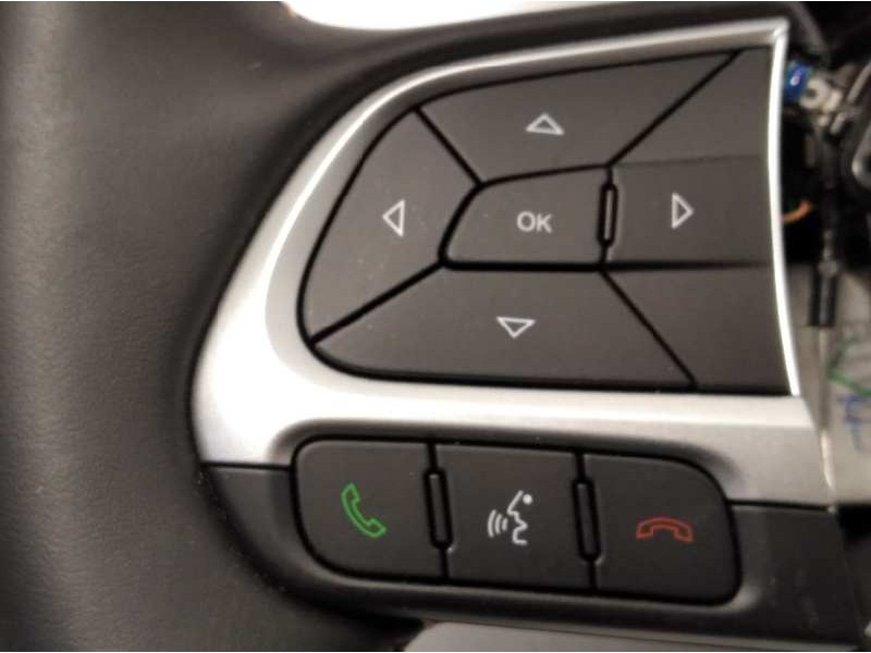 Recambio de volante para jeep compass ii longitude 4x2 referencia OEM IAM P5SX74LT5AH  