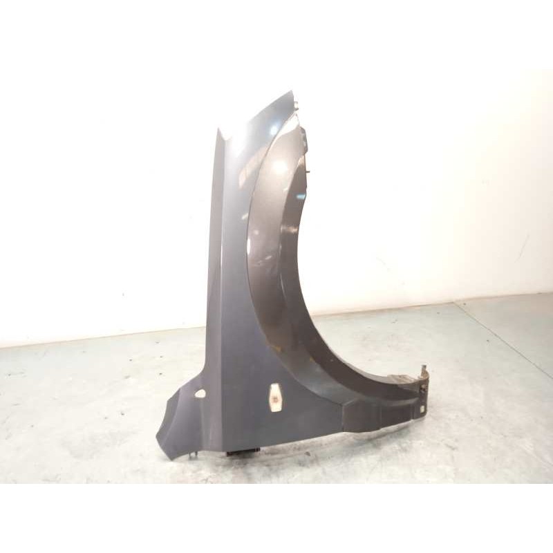 Recambio de aleta delantera derecha para kia sorento 2.5 crdi ex referencia OEM IAM 663213E141  