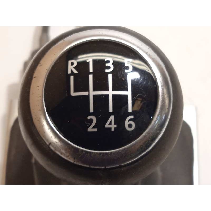 Recambio de palanca cambio para volkswagen passat variant (365) advance 4motion bluemotion referencia OEM IAM 3C0711049AG  1K071